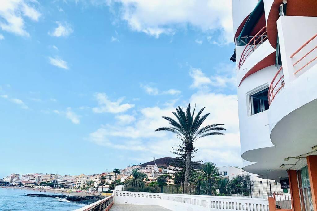 Theatre Box: Ocean Balcony & Stairs To The Sea Apartment อาโรนา ภายนอก รูปภาพ